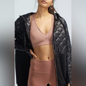 GUC Alo Yoga Great Escape quilted Jacket
